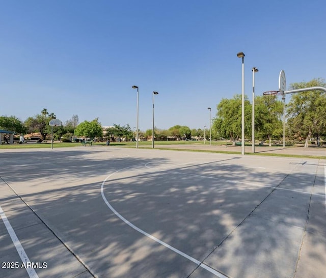 1591 S Sycamore Pl, Chandler, AZ 85286 - view of basketball court with community basketball court