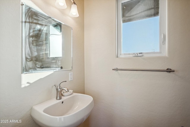 bathroom featuring a sink