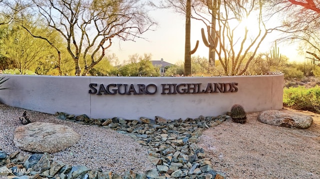 view of community / neighborhood sign