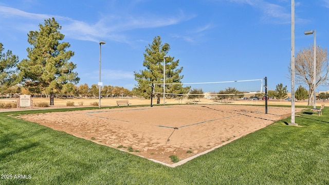 3863 S Posse Trl, Gilbert, AZ 85297 - view of community with volleyball court and a yard