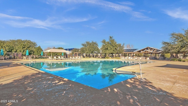 3863 S Posse Trl, Gilbert, AZ 85297 - community pool with a patio