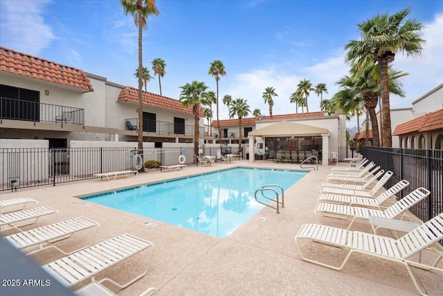16510 E Palisades Blvd Unit 42, Fountain Hills, AZ 85268 - community pool featuring fence and a patio area