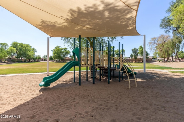 9243 W Brown St, Peoria, AZ 85345 - communal playground with a yard