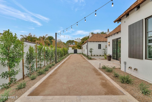 view of yard featuring a patio