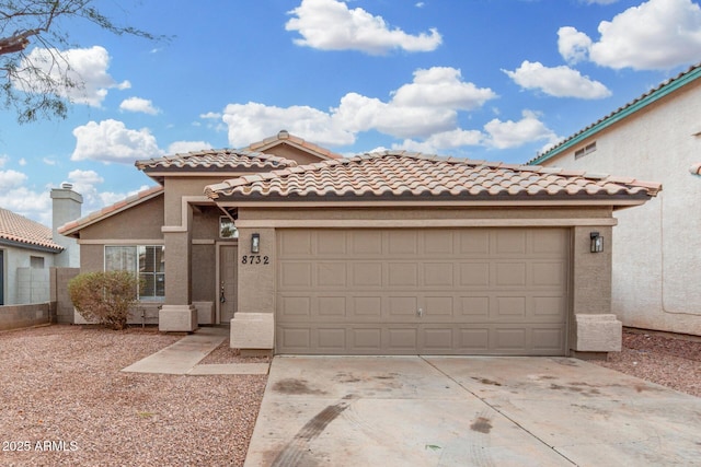 view of front facade featuring a garage