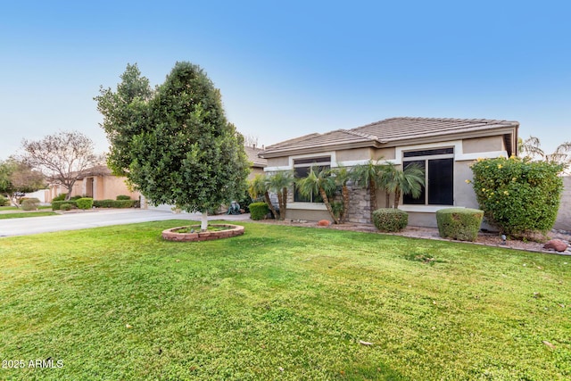 exterior space featuring a front yard