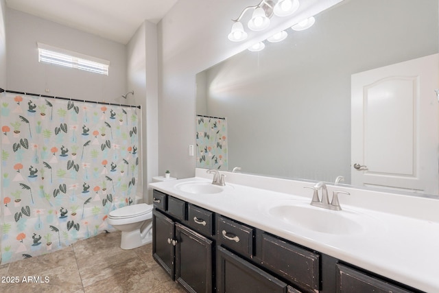 514 E Pearce Rd, Phoenix, AZ 85042 - full bathroom with toilet, double vanity, and a shower with curtain