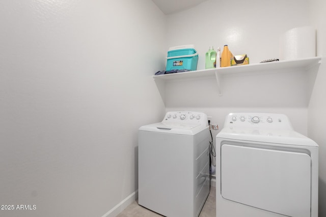 8222 W Clemente Way, Florence, AZ 85132 - laundry room with washing machine and dryer