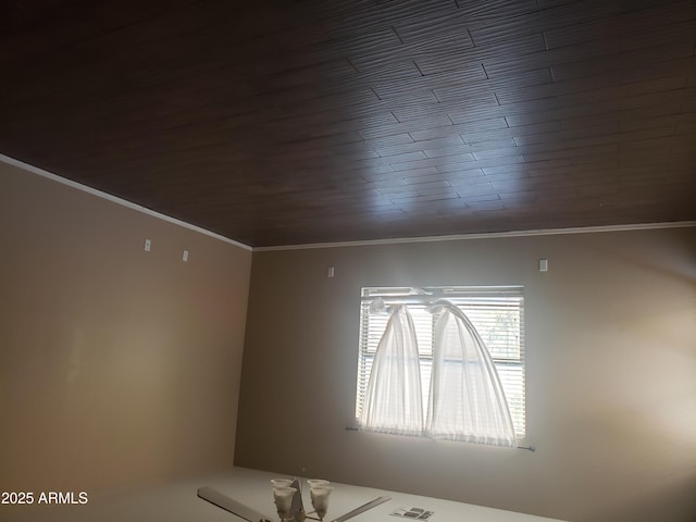 empty room with ornamental molding