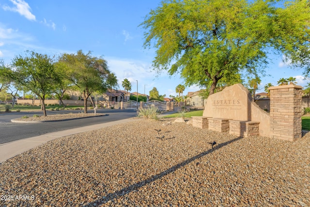 community sign with a residential view