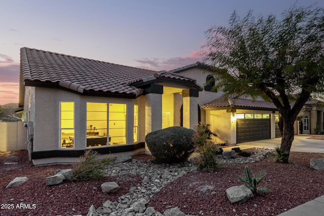 view of front facade with a garage