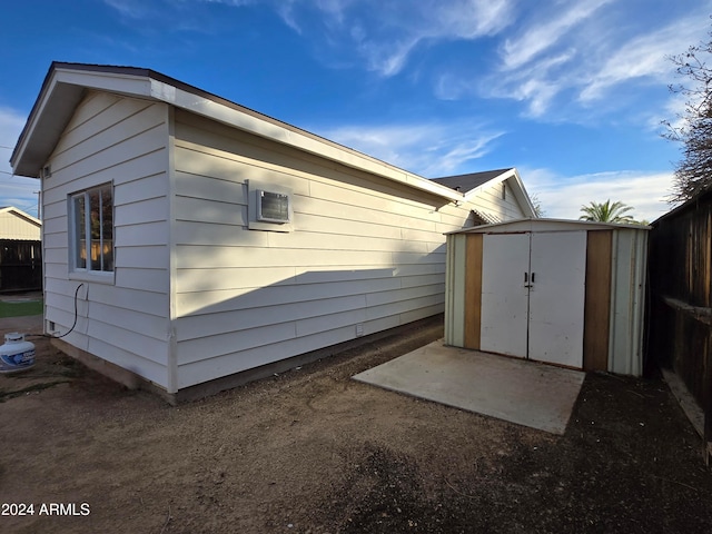 view of outbuilding