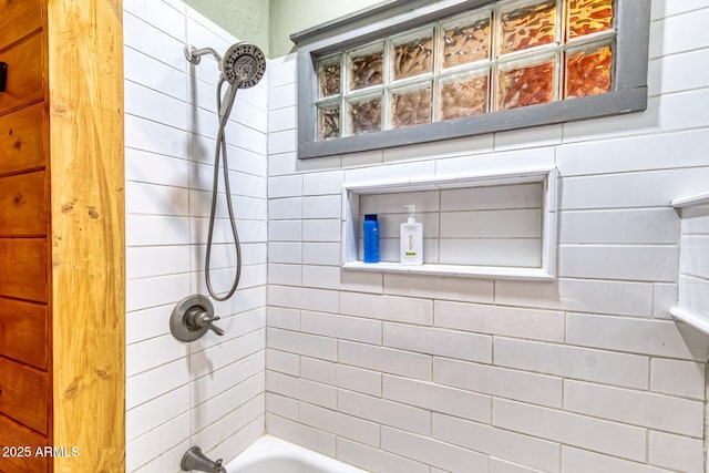 816 Tombstone Cyn Unit C, Bisbee, AZ 85603 - full bath featuring bathtub / shower combination