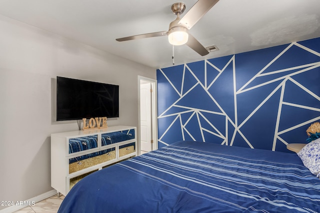 bedroom featuring ceiling fan