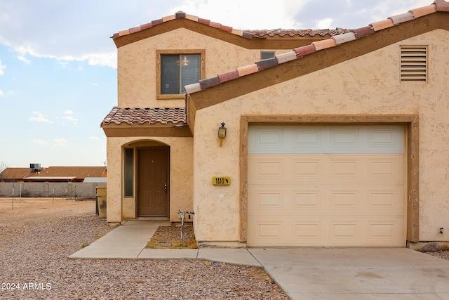 view of front of house featuring a garage