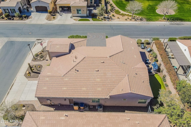 birds eye view of property featuring a residential view