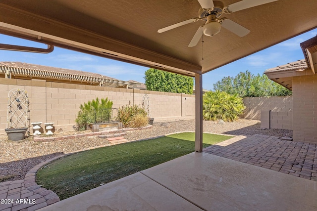 view of patio / terrace with ceiling fan