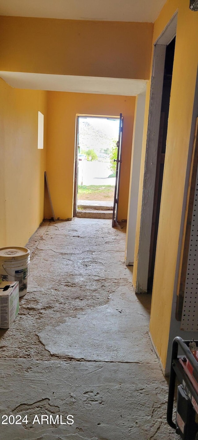 225 N Lobb Ave, Superior, AZ 85173 - view of hall