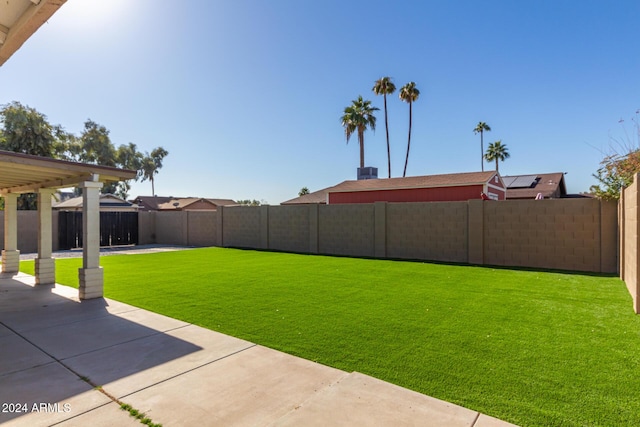 4302 N 80th Ln, Phoenix, AZ 85033 - view of yard featuring a patio