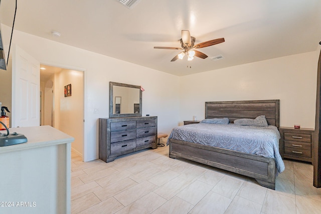 bedroom with ceiling fan