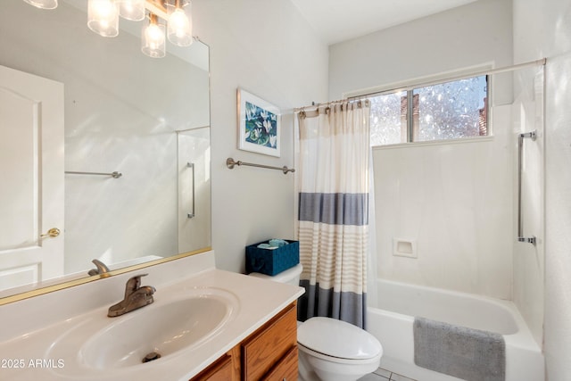 17611 W Ingleside Dr, Surprise, AZ 85374 - full bath featuring shower / tub combo, toilet, and vanity