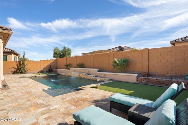 view of pool with pool water feature