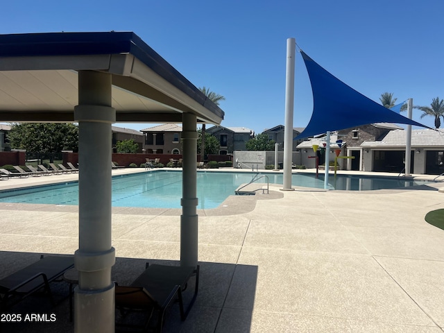 3910 E Turley St, Gilbert, AZ 85295 - community pool with a patio