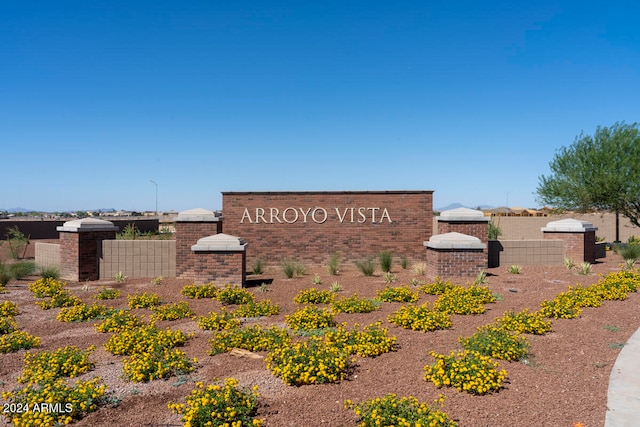 view of community / neighborhood sign