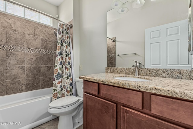 9550 E Thunderbird Rd Unit 149, Scottsdale, AZ 85260 - full bath featuring tile patterned flooring, shower / bath combination with curtain, toilet, and vanity