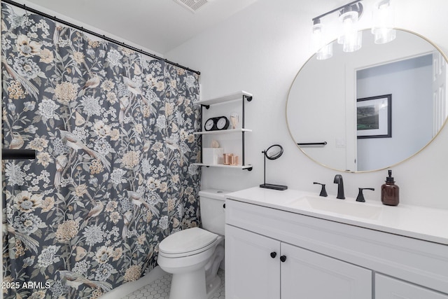 4313 E Briarwood Ter, Phoenix, AZ 85048 - full bathroom with vanity, toilet, tile patterned flooring, a chandelier, and a shower with curtain