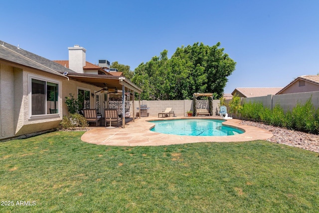 4313 E Briarwood Ter, Phoenix, AZ 85048 - view of swimming pool with ceiling fan and a patio