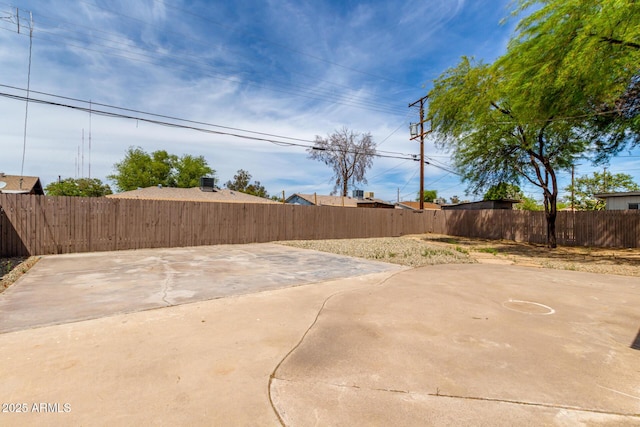 2914 W Marlette Ave, Phoenix, AZ 85017 - view of patio / terrace with a fenced backyard