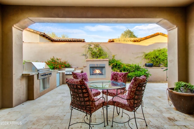 3129 S Honeysuckle Ct, Gold Canyon, AZ 85118 - view of patio / terrace featuring outdoor dining area, area for grilling, and a grill