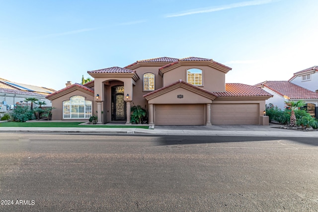 view of mediterranean / spanish-style house