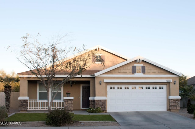 view of front facade featuring a garage