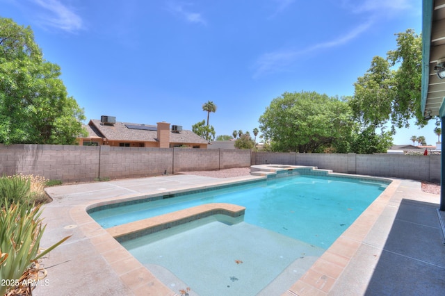 238 W Myrna Ln, Tempe, AZ 85284 - view of swimming pool featuring a jacuzzi and a fenced backyard
