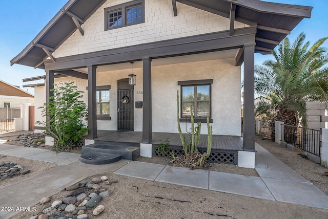 view of front of house featuring covered porch