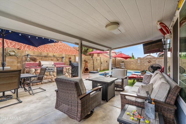 view of patio / terrace with outdoor lounge area