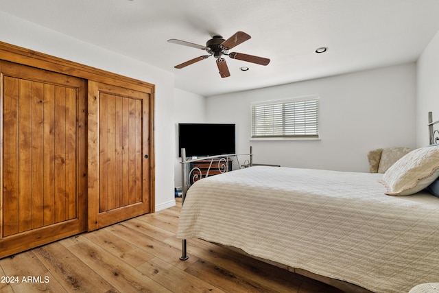 bedroom featuring a ceiling fan, recessed lighting, and light wood finished floors