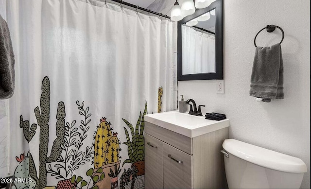 3330 E Cypress St, Phoenix, AZ 85008 - bathroom with vanity, toilet, and a shower with curtain