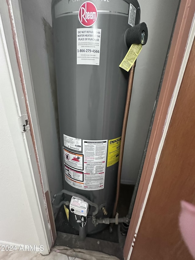 4232 W Citrus Way, Phoenix, AZ 85019 - utilities with water heater