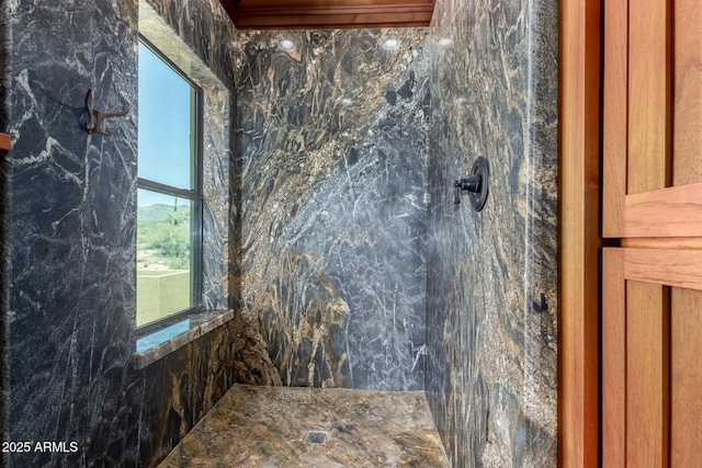 8752 E Range Rider Trl, Mesa, AZ 85207 - bathroom with tiled shower