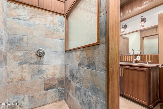 8752 E Range Rider Trl, Mesa, AZ 85207 - bathroom with a tile shower and vanity