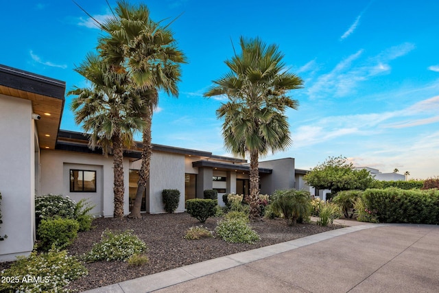 9148 N 66th Pl, Paradise Valley, AZ 85253 - view of front facade featuring stucco siding