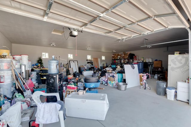 1101 S 4th St, Avondale, AZ 85323 - garage featuring a garage door opener