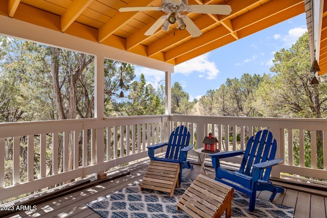 deck with ceiling fan