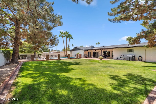 401 E Braeburn Dr, Phoenix, AZ 85022 - view of yard with a patio