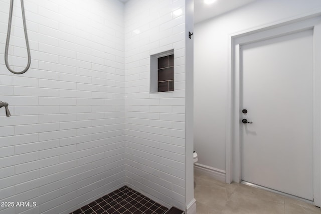 3646 W Brown St, Phoenix, AZ 85051 - bathroom view of tiled shower and toilet