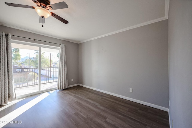 empty room with dark wood-type flooring, ornamental molding, and ceiling fan