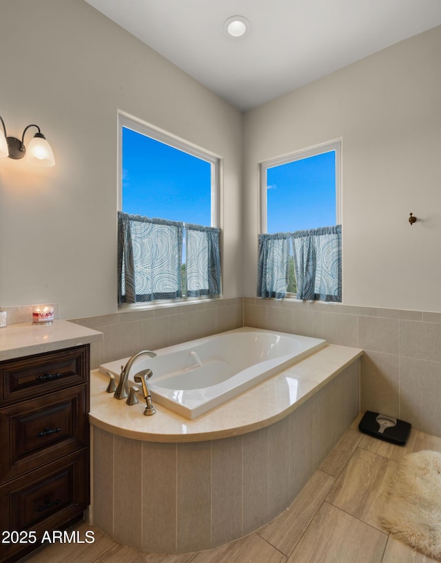 36813 N 109th Way, Scottsdale, AZ 85262 - bathroom with a garden tub